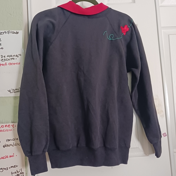 CLEARENCE VTG Hanes WOMEN Sweatshirt Black Roses Flower Embroidery.Used SZM USED - Picture 2 of 4